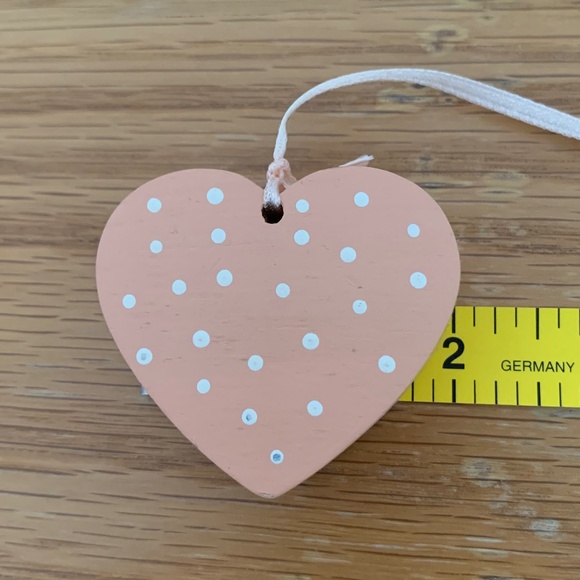 Set of 6 Vintage Country Wooden Hearts on Ribbons - Picture 5 of 10